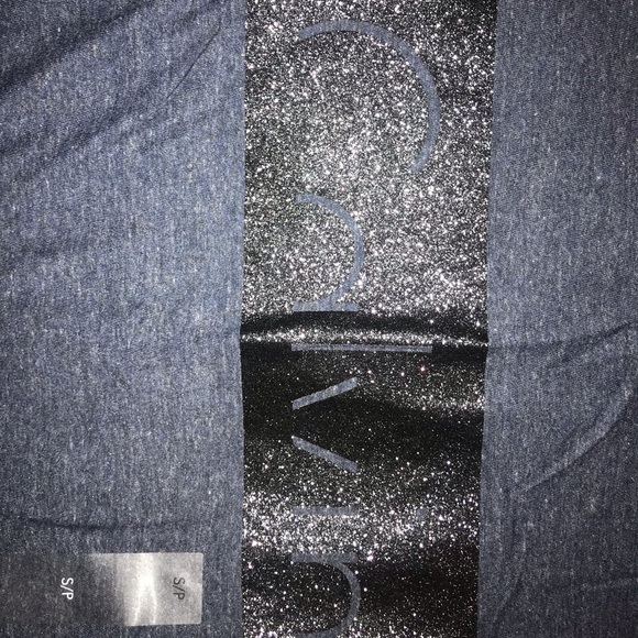 Calvin Klein tee - Picture 2 of 3